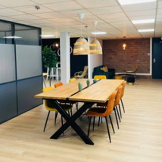 Open Space  8 postes Coworking Rue Victor Baltard à Tourcoing Tourcoing 59200 - photo 1